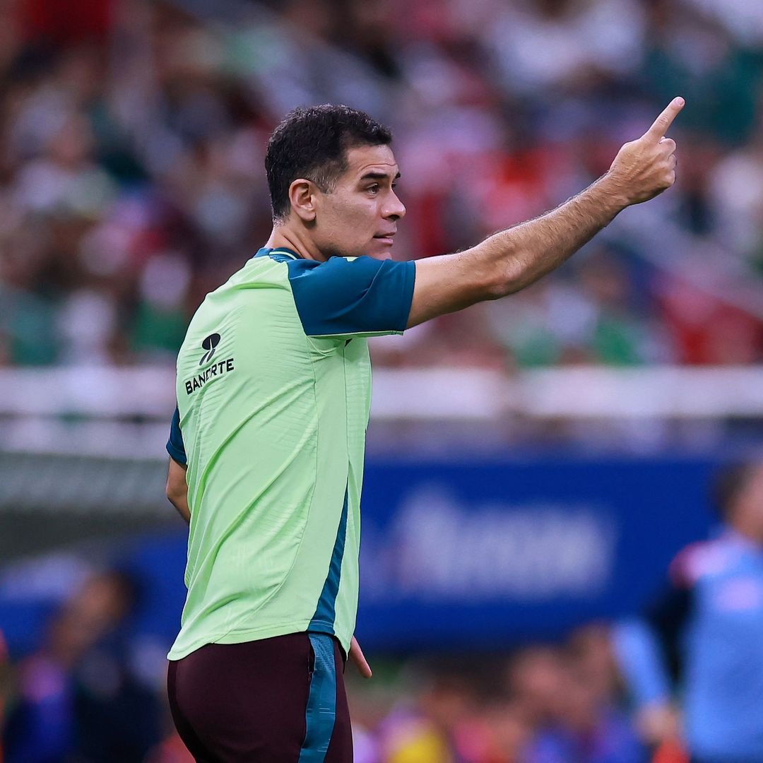 Rafael Márquez durante un partido de la selección mexicana como auxiliar técnico